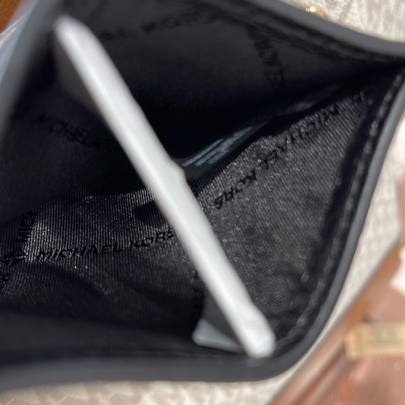 MICHAEL KORS Reed Large Pebbled Leather Card Holder Case Wallet
Black
NWT - Picture 16 of 16